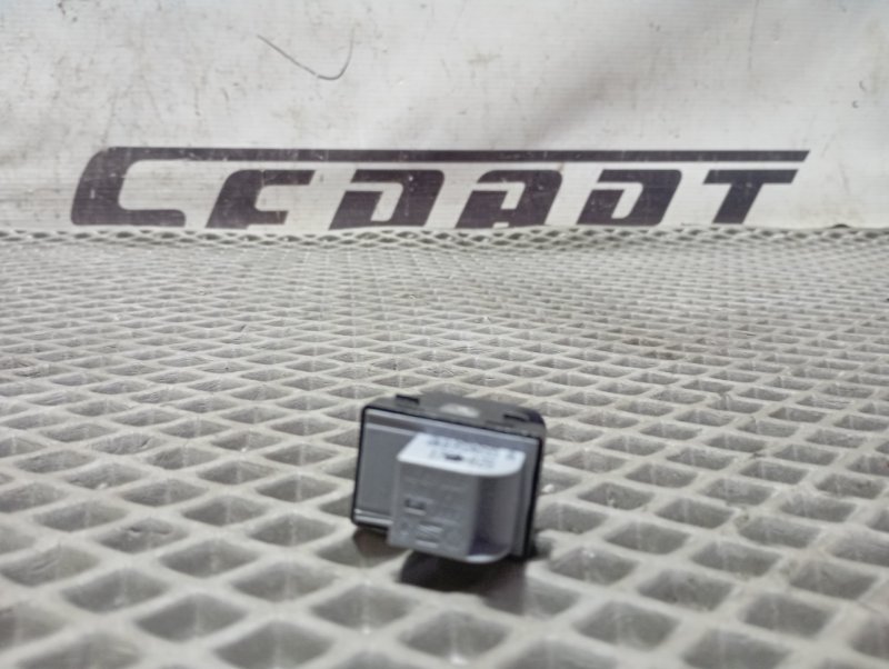 Кнопка стеклоподъемника Audi Q5 2010 8R