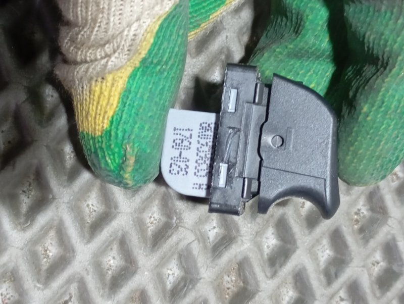 Кнопка стеклоподъемника Audi Q5 2010 8R