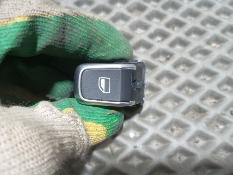 Кнопка стеклоподъемника Audi A6 ALLROAD 2014 C7