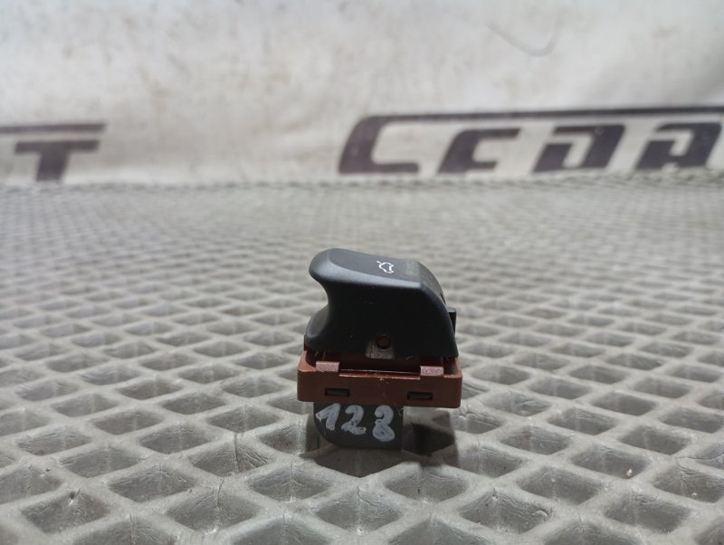 Кнопка открытия багажника Audi A6 ALLROAD 2014 C7