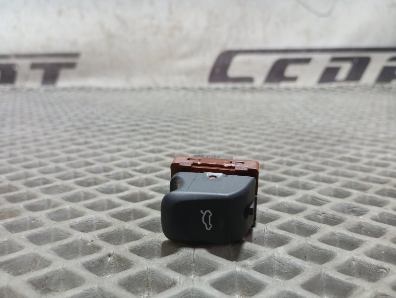 Кнопка открытия багажника Audi A6 ALLROAD 2014 C7