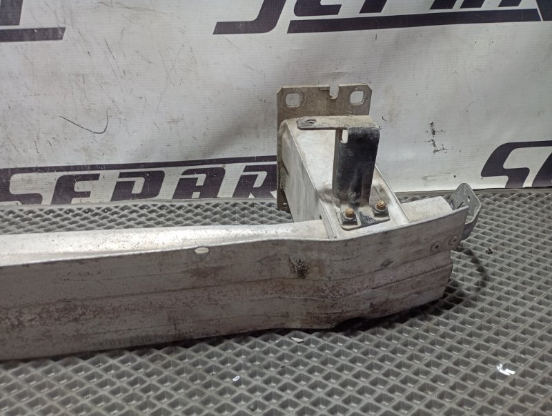 Усилитель бампера Audi Q5 2010 8R