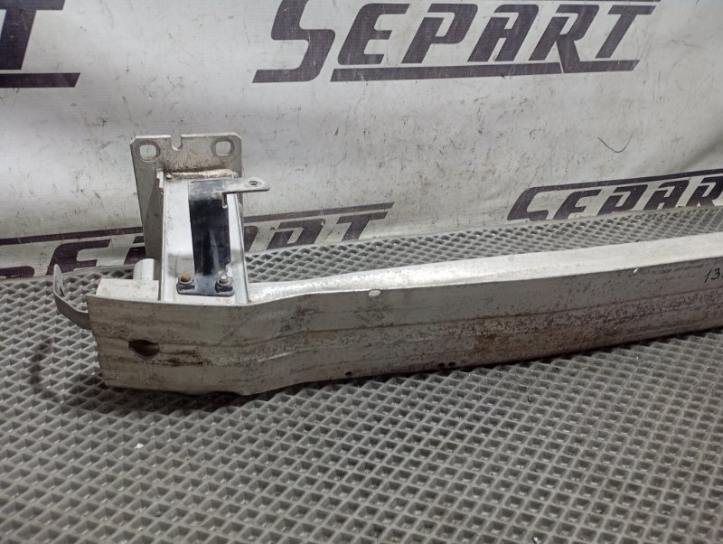 Усилитель бампера Audi Q5 2010 8R