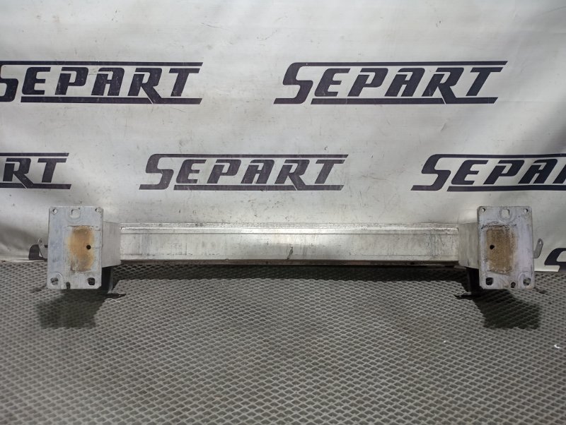 Усилитель бампера Audi Q5 2010 8R