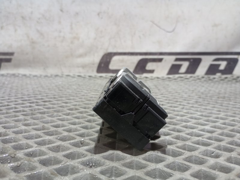 Блок управления стеклоподъемниками Audi A6 ALLROAD 2014 C7