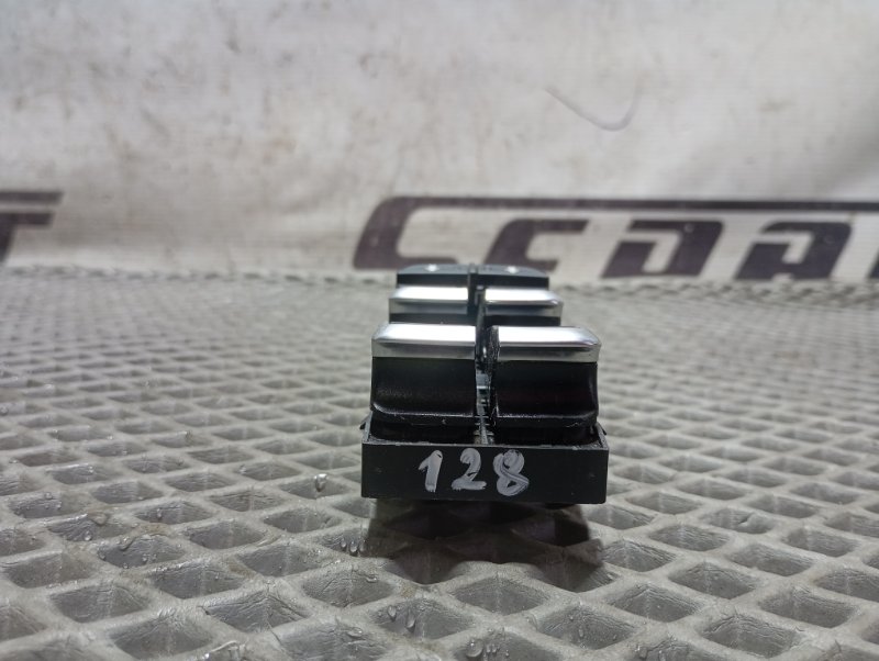 Блок управления стеклоподъемниками Audi A6 ALLROAD 2014 C7