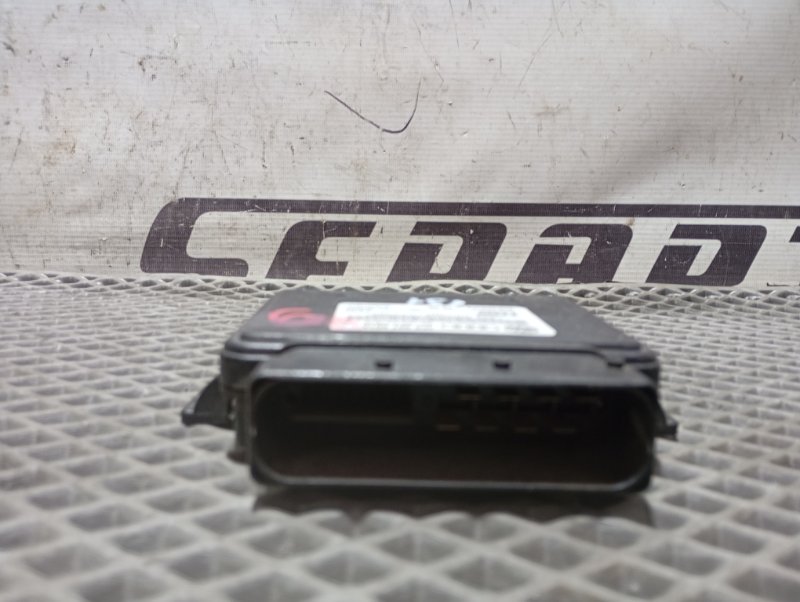 Блок управления стояночным тормозом Audi A6 2007 C6