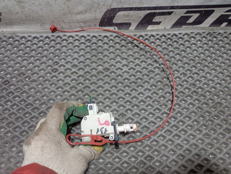 Актуатор лючка топливного бака Audi A6 2007 C6