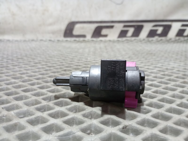 Концевик педали тормоза Audi A6 2007 C6