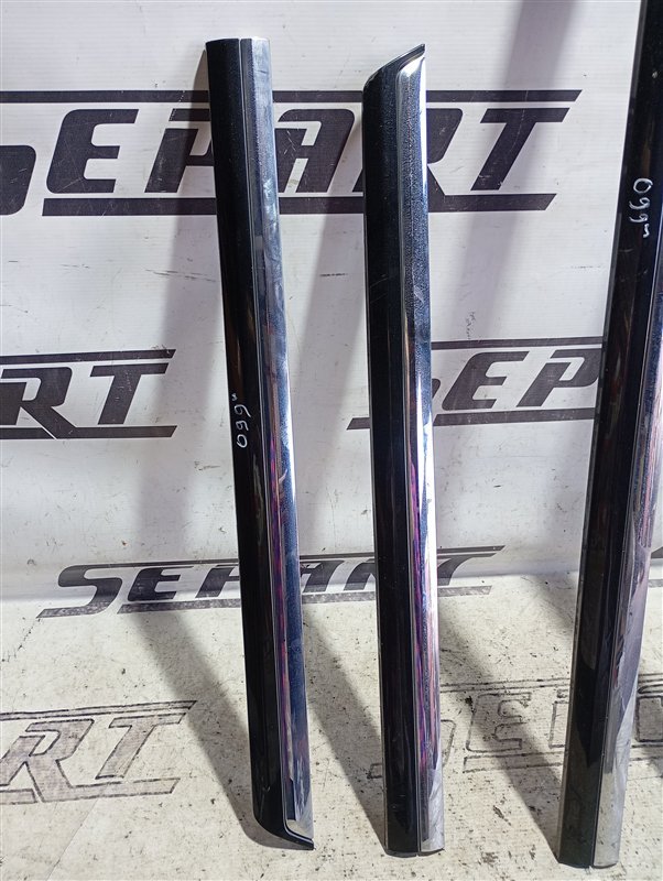 Молдинги дверей Volkswagen Passat 2012 B7