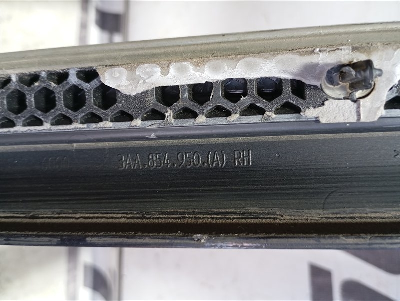 Молдинги дверей Volkswagen Passat 2012 B7