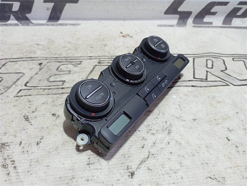 Блок управления климат-контролем Volkswagen Passat 2008 B6