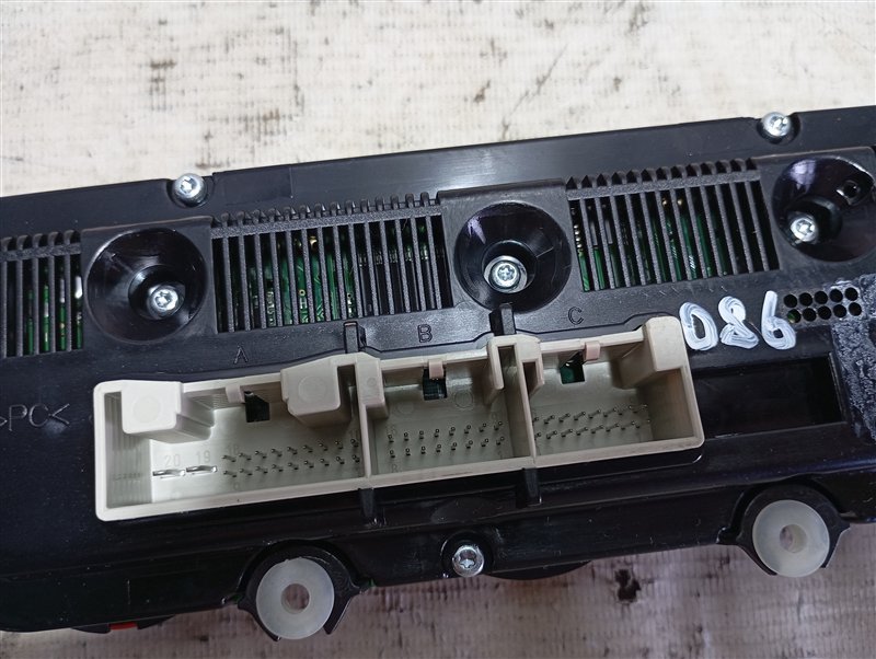 Блок управления климат-контролем Volkswagen Passat 2008 B6