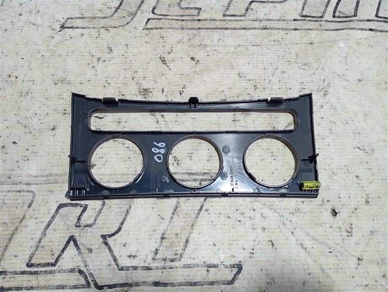 Рамка блока климат-контроля Volkswagen Passat 2008 B6