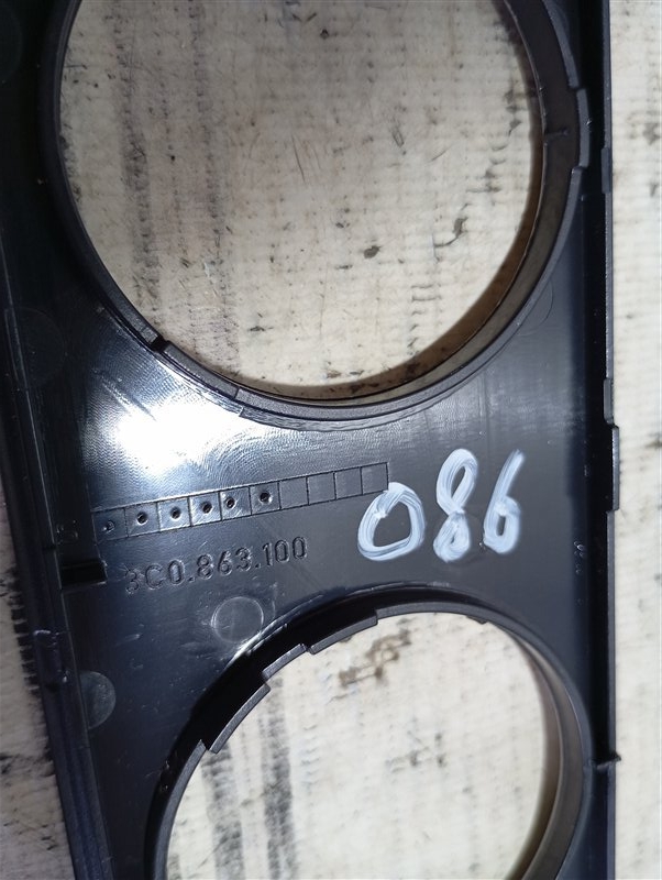 Рамка блока климат-контроля Volkswagen Passat 2008 B6