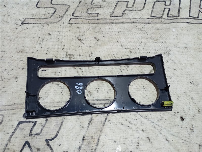 Рамка блока климат-контроля Volkswagen Passat 2008 B6