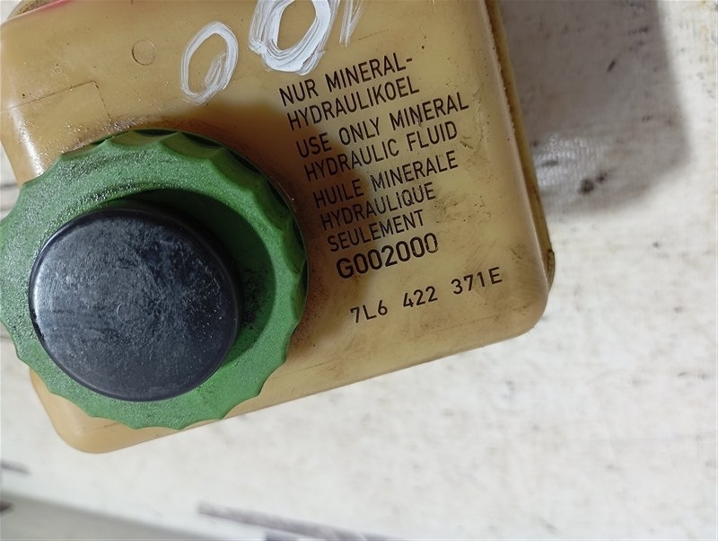 Бачок гидроусилителя руля Volkswagen Touareg 2008