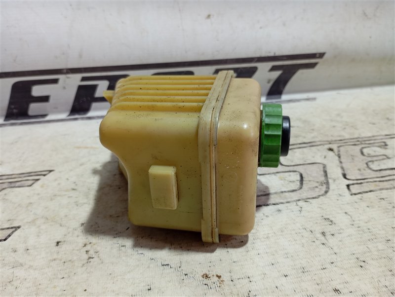 Бачок гидроусилителя руля Volkswagen Touareg 2008