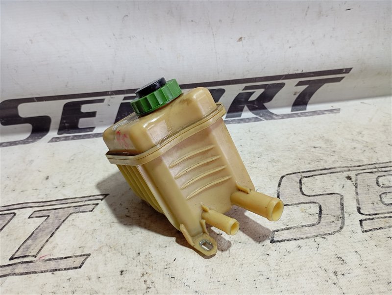 Бачок гидроусилителя руля Volkswagen Touareg 2008