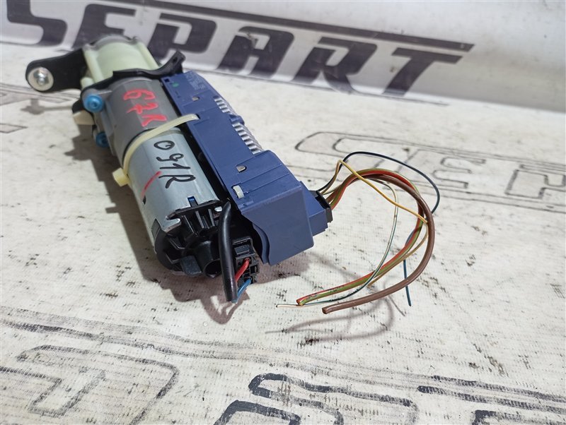 Электропривод крышки багажника Audi Q7 2010 4L