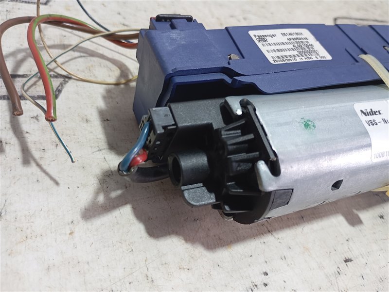 Электропривод крышки багажника Audi Q7 2010 4L