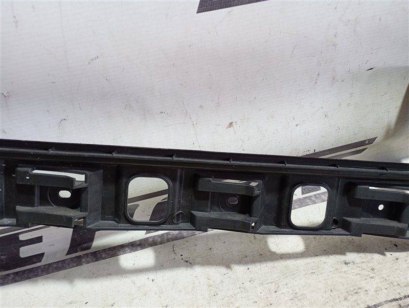 Кронштейн бампера Volkswagen Passat 2008 B6