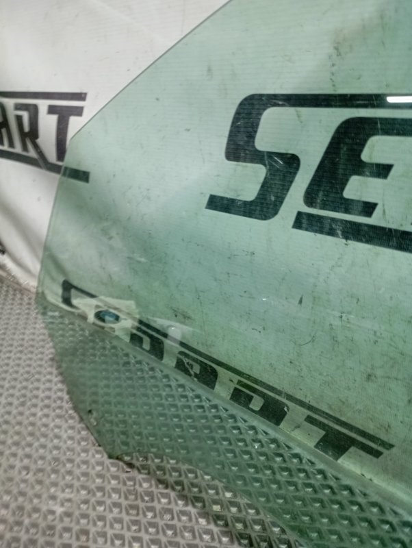 Стекло двери Audi A4 2008 B8