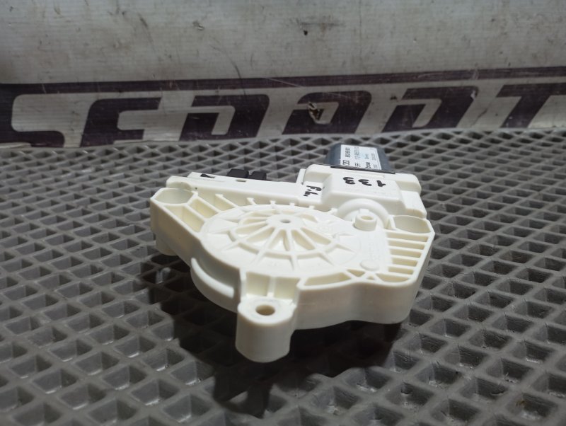 Моторчик стеклоподъемника Audi A4 2008 B8