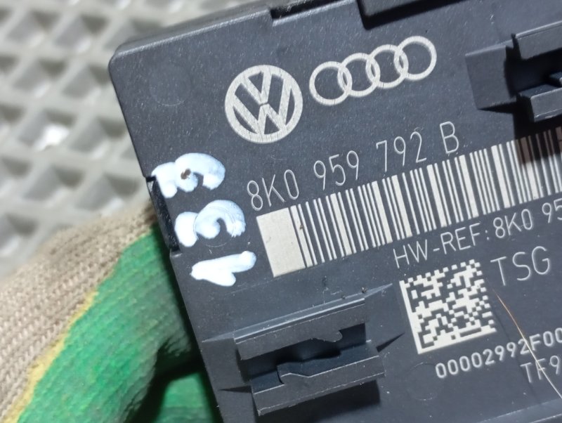 Блок управления двери Audi A4 2008 B8