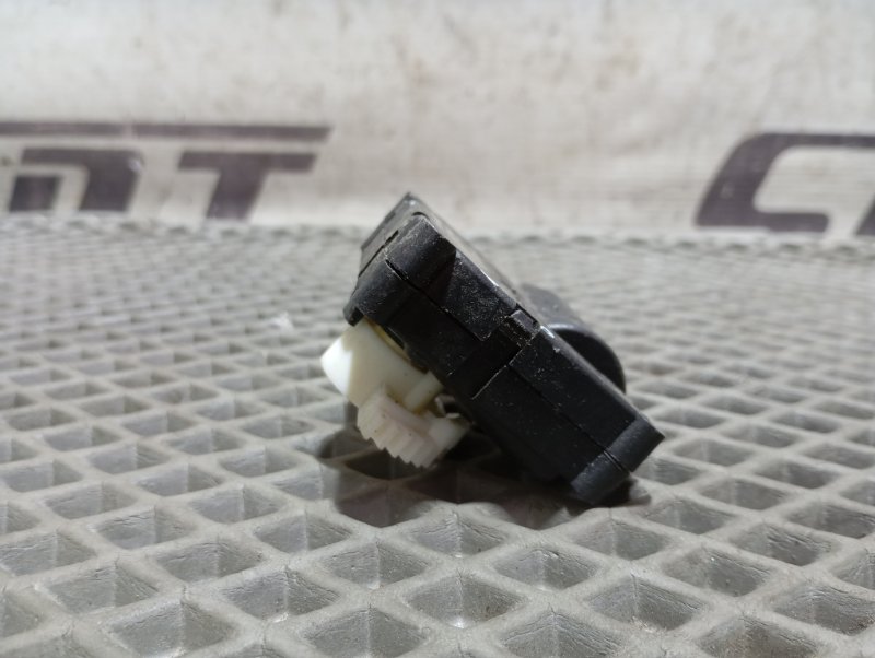 Сервопривод заслонки печки Audi A6 2007 C6