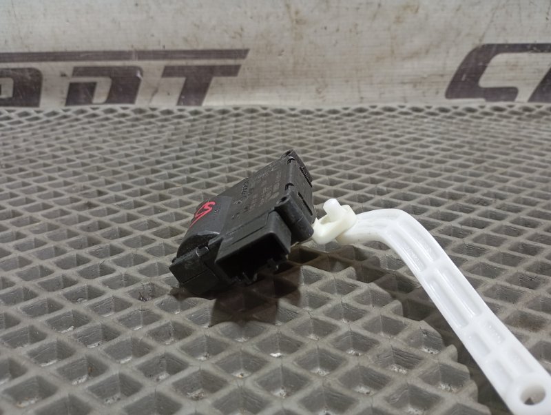 Сервопривод заслонки печки Audi A6 2007 C6