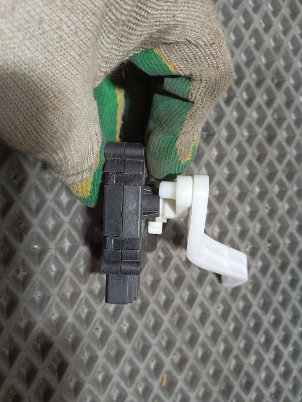 Сервопривод заслонки печки Audi A6 2007 C6