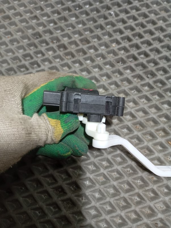 Сервопривод заслонки печки Audi A6 2007 C6