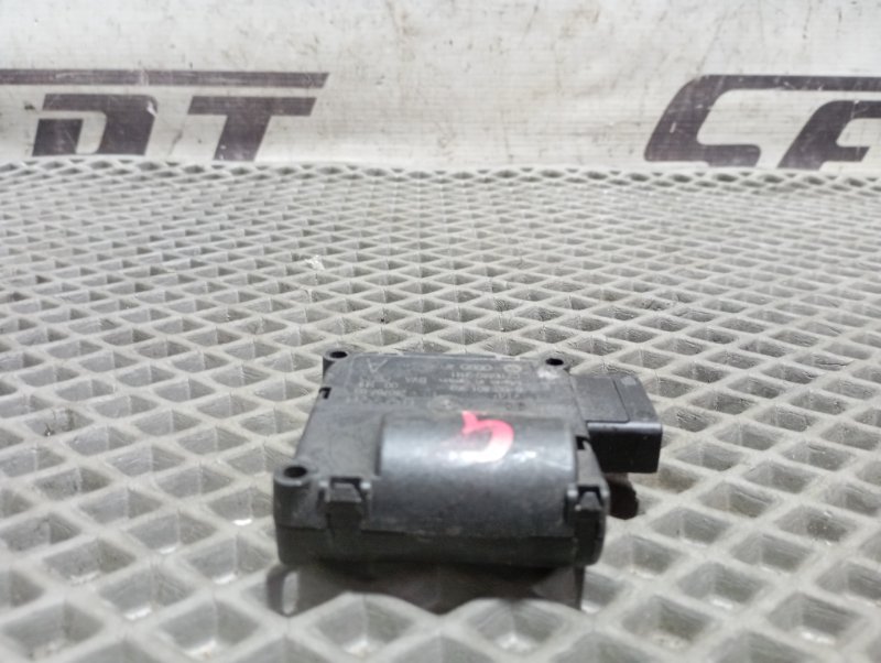 Сервопривод заслонки печки Audi A6 2007 C6