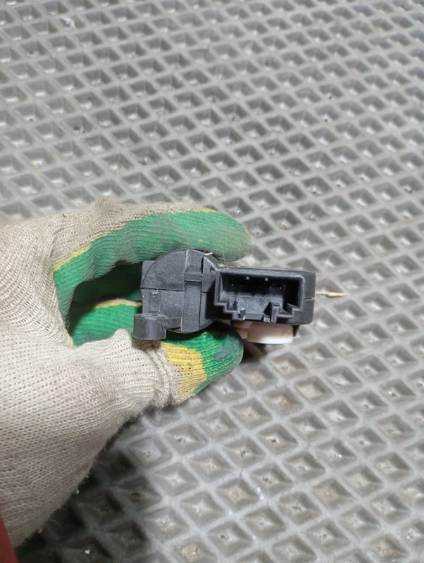 Сервопривод заслонки печки Audi A6 2007 C6