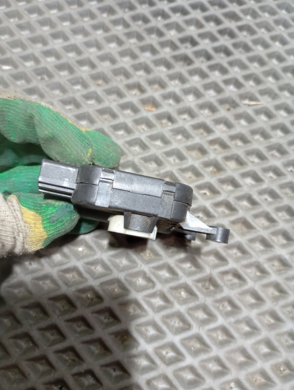 Сервопривод заслонки печки Audi A6 2007 C6