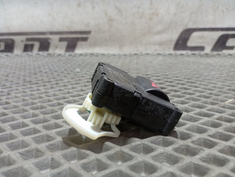 Сервопривод заслонки печки Audi A6 2007 C6