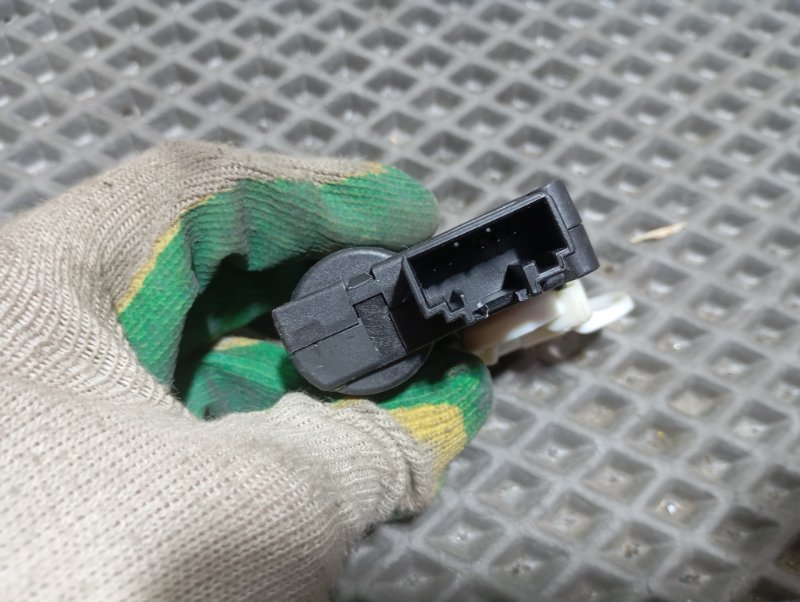 Сервопривод заслонки печки Audi A6 2007 C6