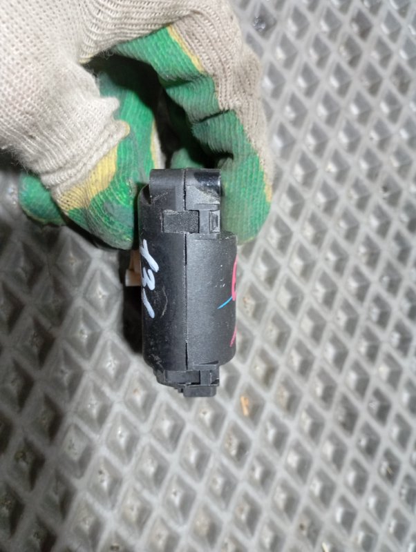 Сервопривод заслонки печки Audi A6 2007 C6