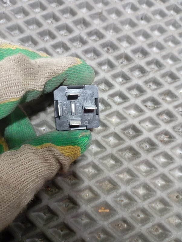 Реле Audi A6 2007 C6