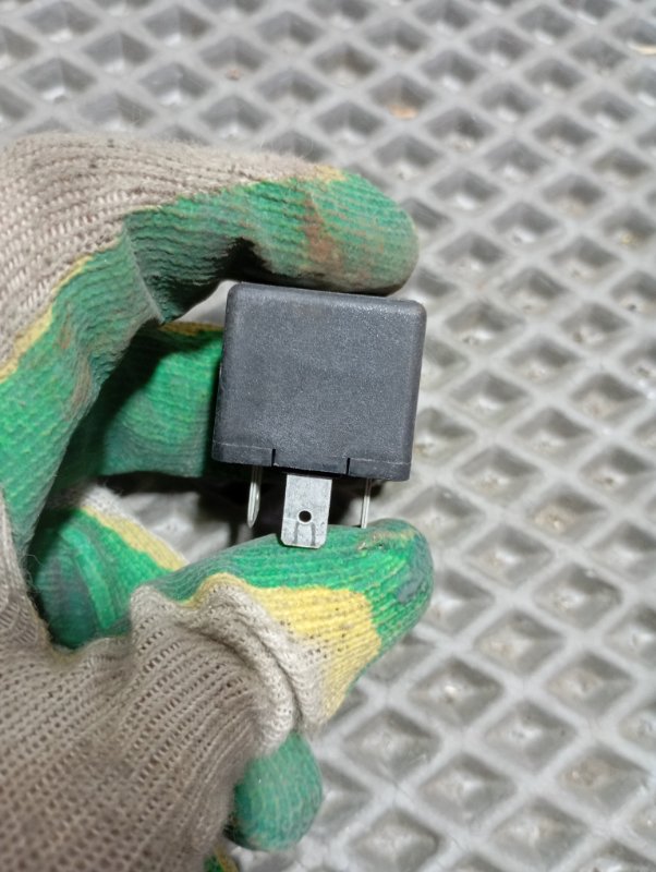 Реле Audi A6 2007 C6