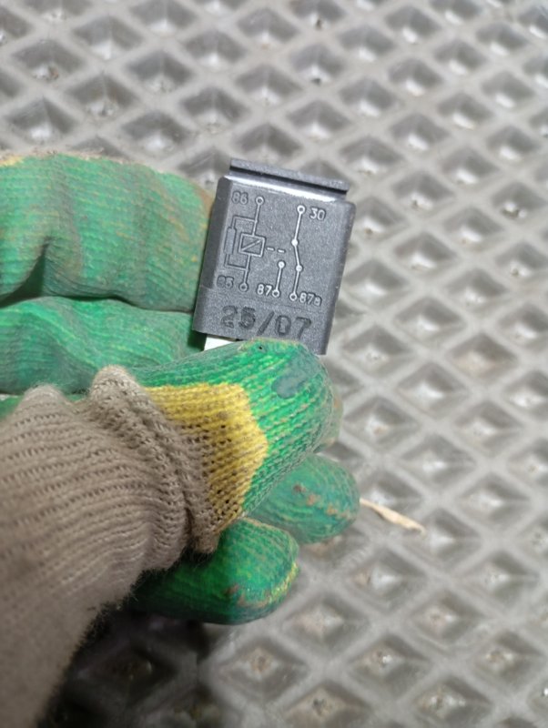 Реле Audi A6 2007 C6