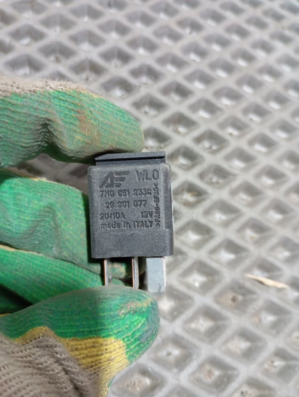 Реле Audi A6 2007 C6