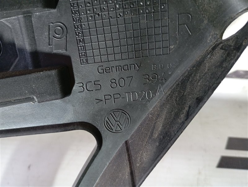 Кронштейн бампера Volkswagen Passat 2008 B6