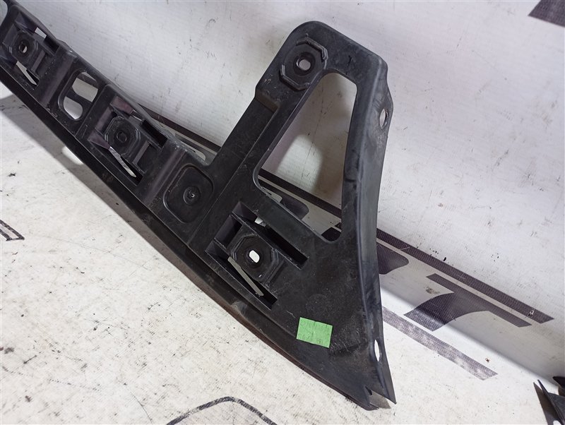 Кронштейн бампера Volkswagen Passat 2008 B6