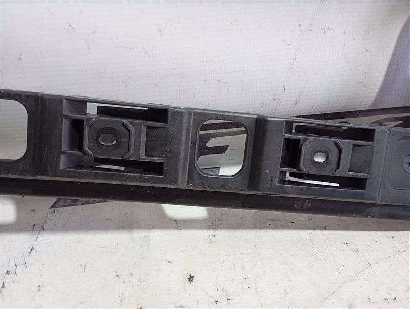 Кронштейн бампера Volkswagen Passat 2008 B6