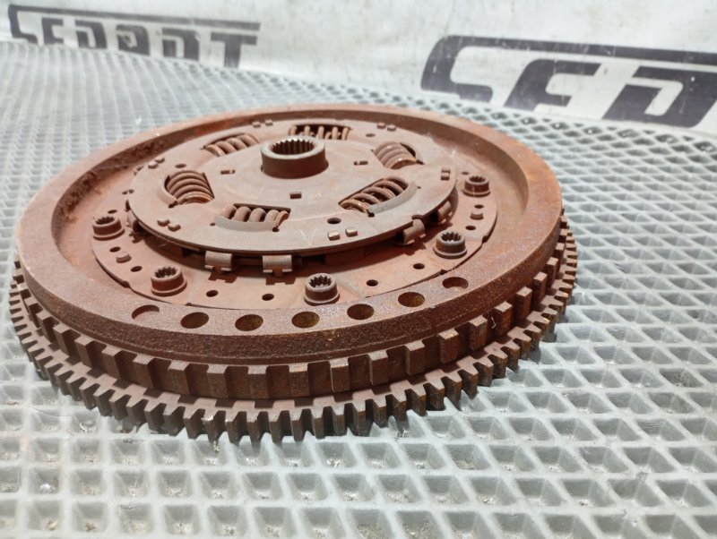 Маховик Audi A6 C6