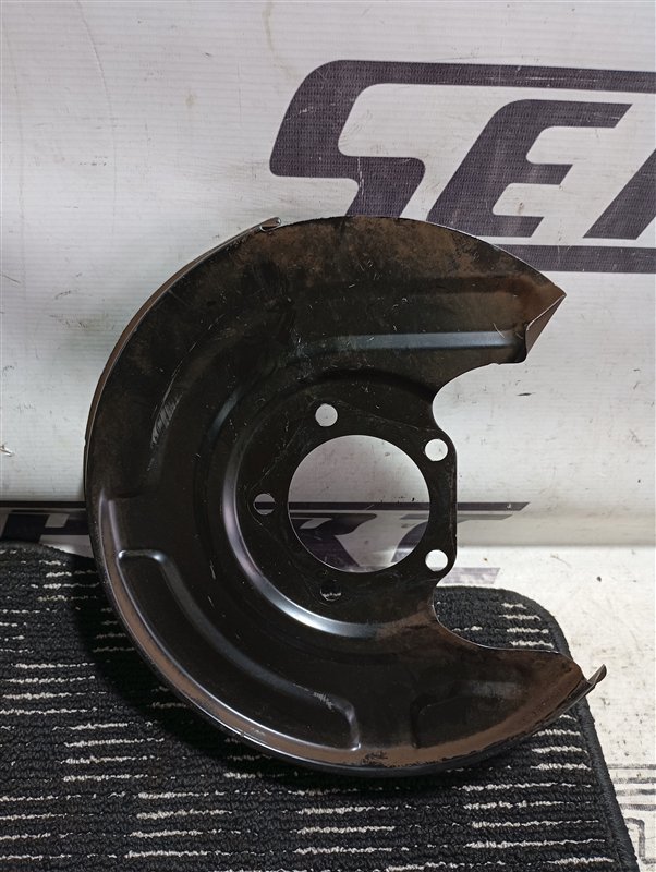 Пыльники тормозных дисков Volkswagen Passat 2002 B5