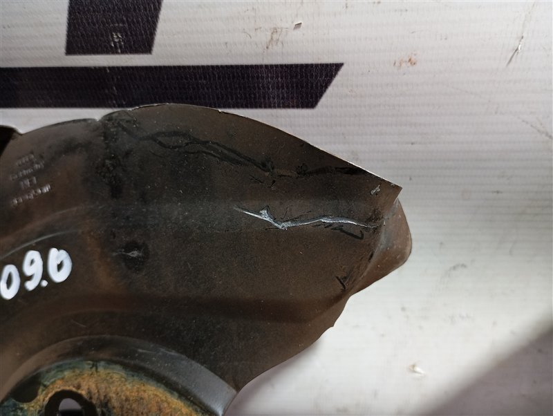 Пыльники тормозных дисков Volkswagen Passat 2002 B5