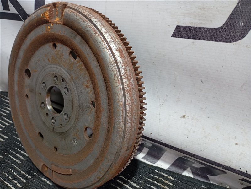 Маховик Volkswagen Touran 2011 1T